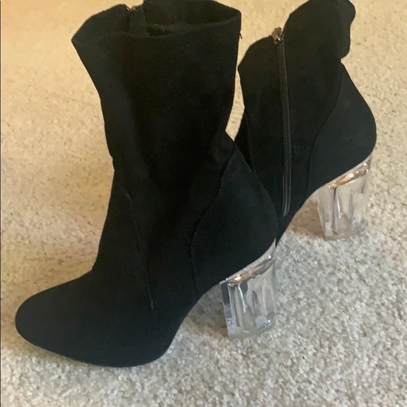 Cape Robbin iridescent heels, black suede zip, 6 - Picture 4 of 4